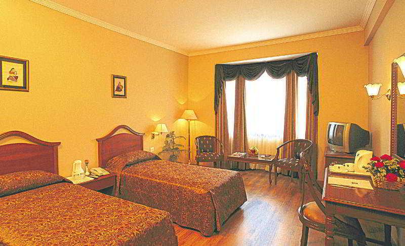 Quality Inn Himdev シムラー エクステリア 写真
